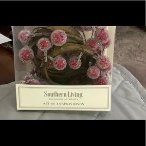 Southern Living berry Napkin Rings